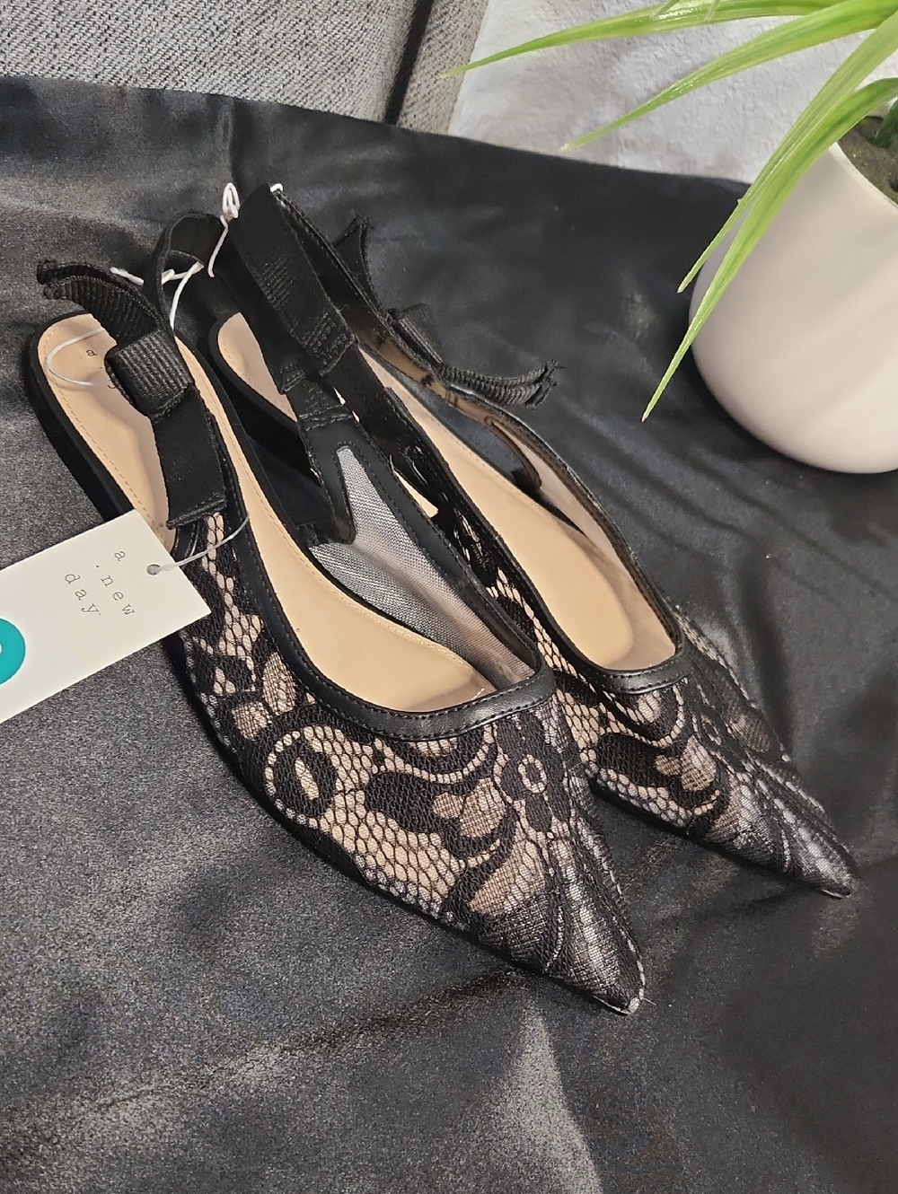 (Offer $12) Size 9  a new day